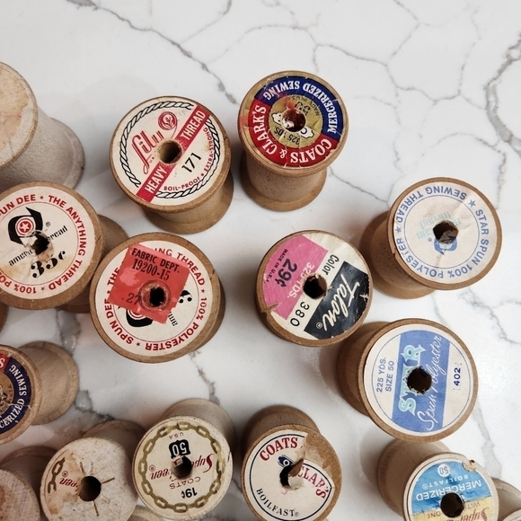 VINTAGE Wooden Spools - Picture 6 of 8